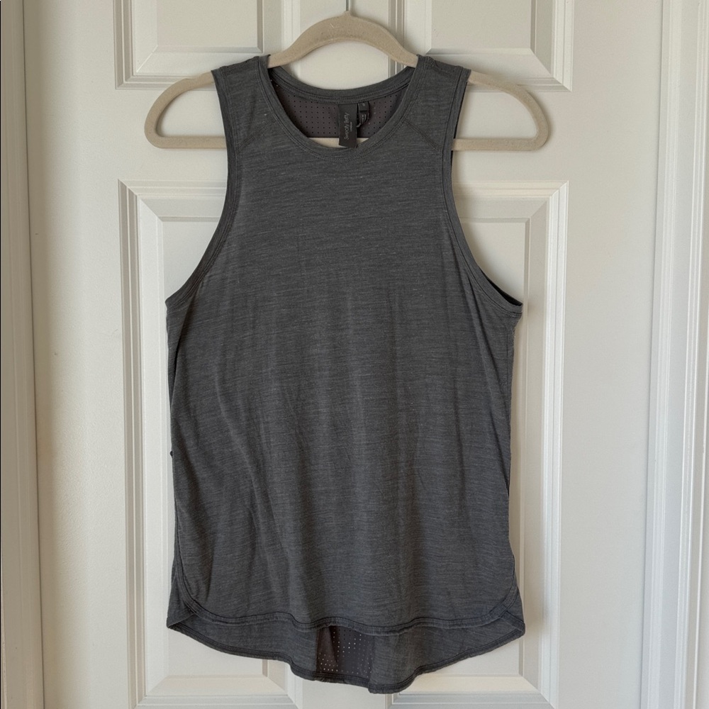 Sweaty Betty London Perforated Back Tank Top - Gray - Small